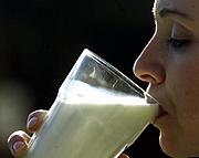 Milch zum Frhstck kann nicht schaden. Foto: AP